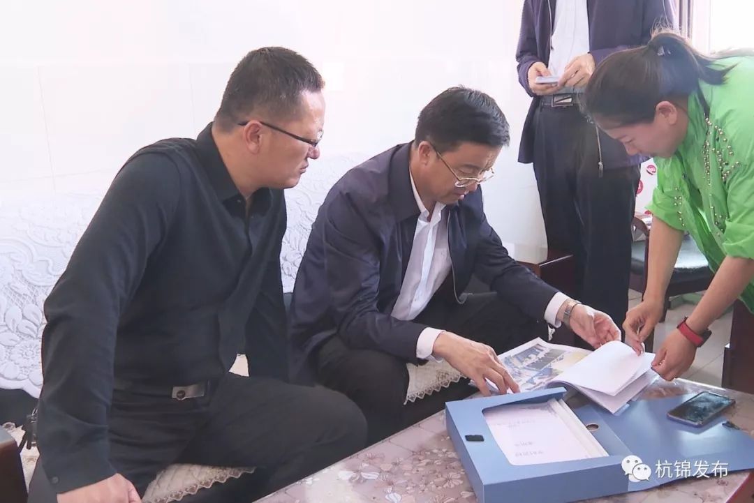 旗蒙古族中学,旗蒙古族实验小学,杭锦旗中学,旗龙子心小学就"小手拉大