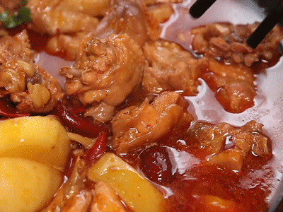 4斤鸡腿肉 6道特色炖菜 2道人气凉菜 锅底,一顿吃到嗨!