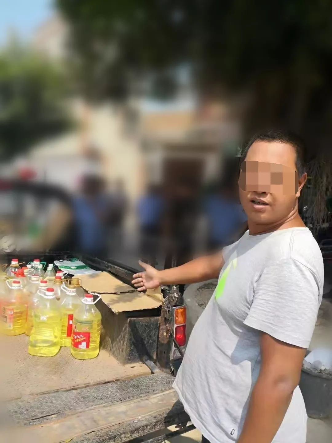 近日陆丰警方共抓获12名男女