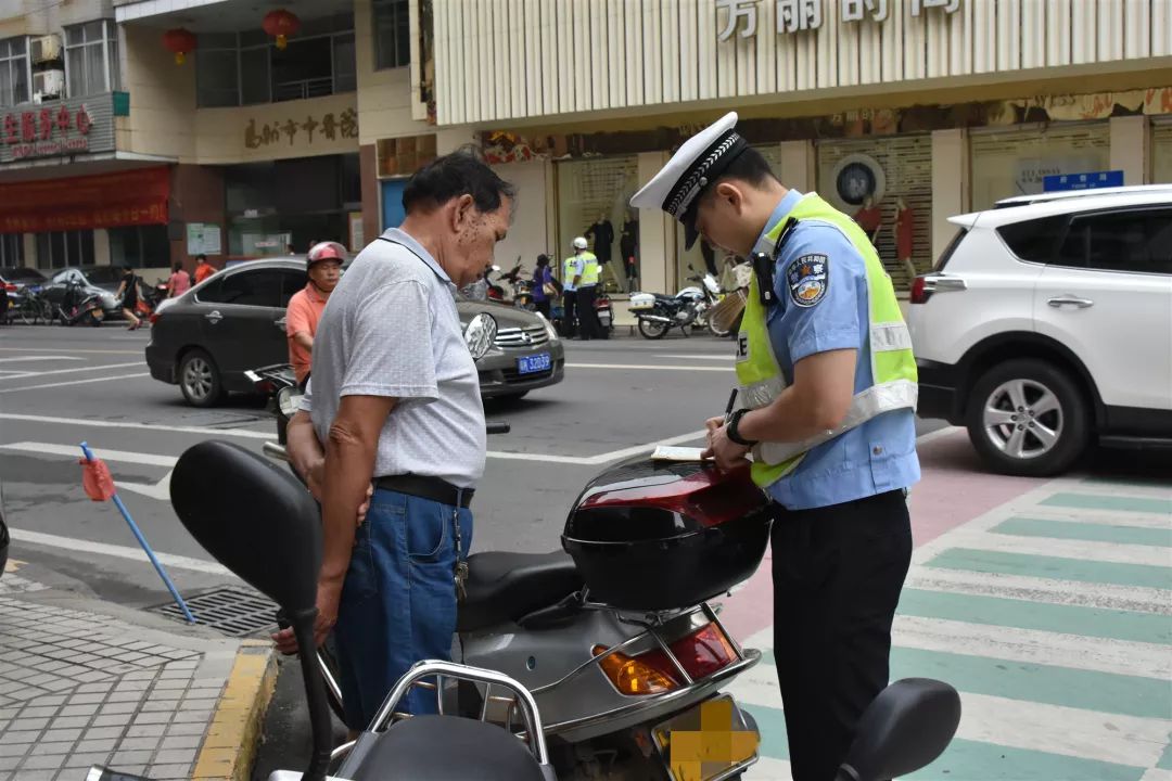 今天高州交警超大阵容查车刷爆朋友圈,成效显著,未来继续加大查处