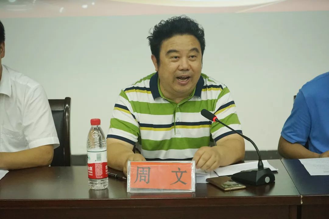 012019年9月12日,市院党组成员,专职检委夏叶林来到荆州市职业技术