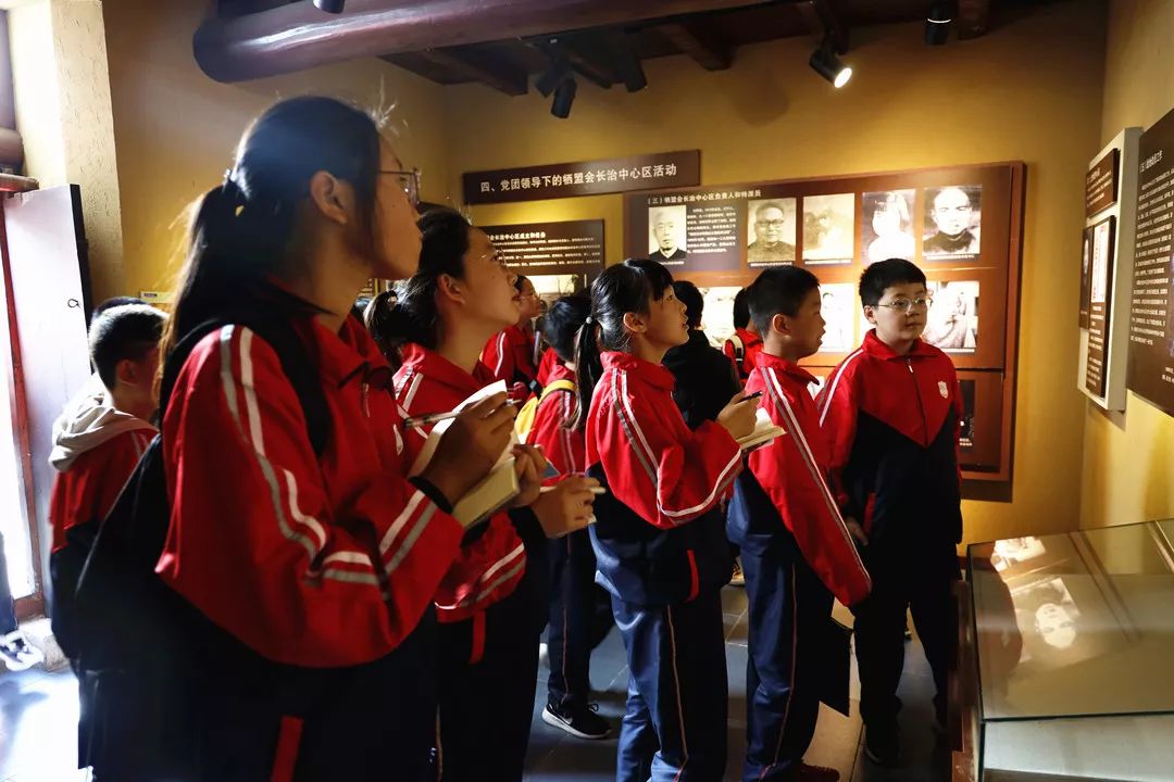 爱国教育铭记历史奋发有为长治五中九一八爱国主题教育红色研学活动