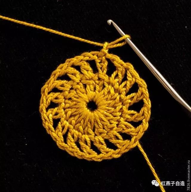 《第651期》手作时光/特别喜欢这款钩针编织的五瓣花,还附有详细图解