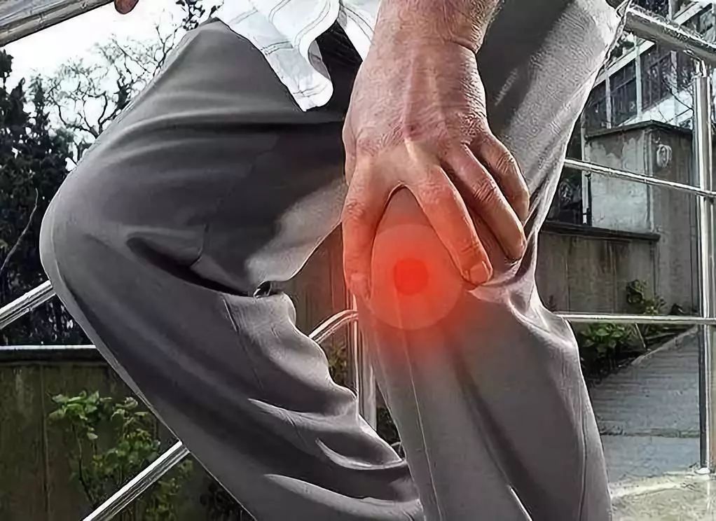 这种对膝盖的磨损是不可修复的,磨损如果过度严重,只能够置换关节
