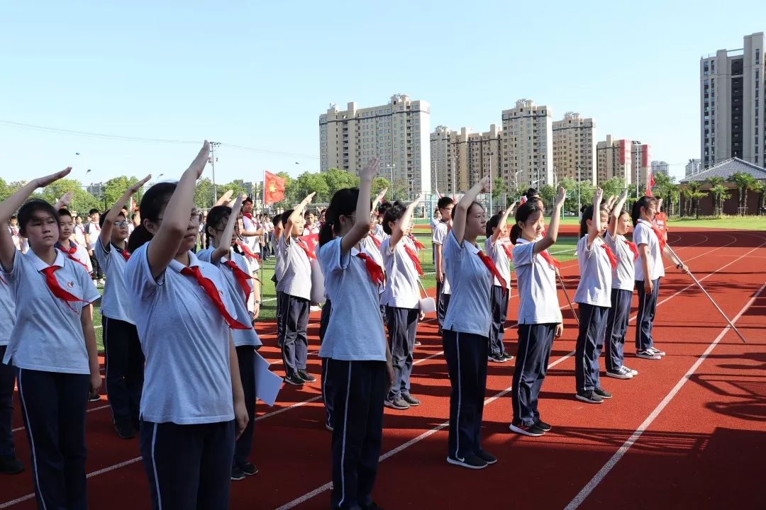 南汇四中飞越中队南汇五中希望中队教发院附中阳光中队三灶实验中学