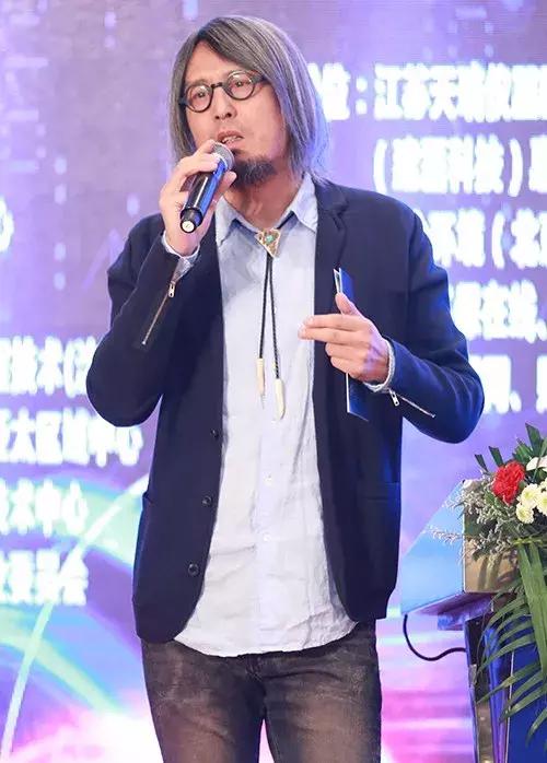 著名环保人士 · 黄小山先生盛会议题一,政策管理与市场大趋势1,危废