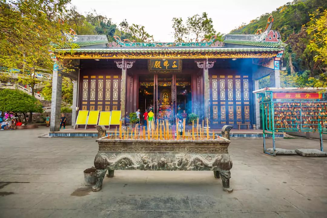 肇庆鼎湖山七星岩包公文化园音乐喷泉汽车二天