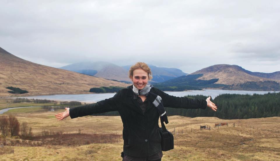 原创神童画家阿琪雅纳akianekramarik的奇妙人生与照片附akiane画作