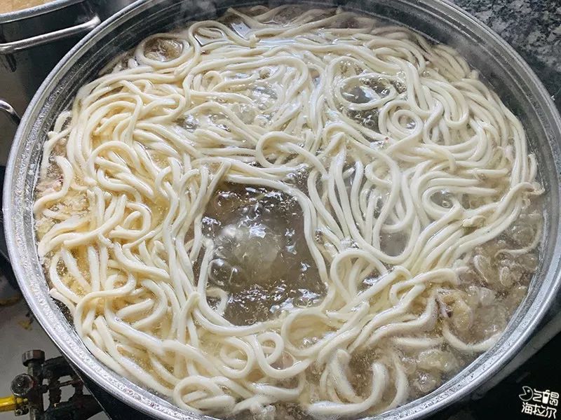 几天不吃馋得慌超好吃的肉干面被我们找到了