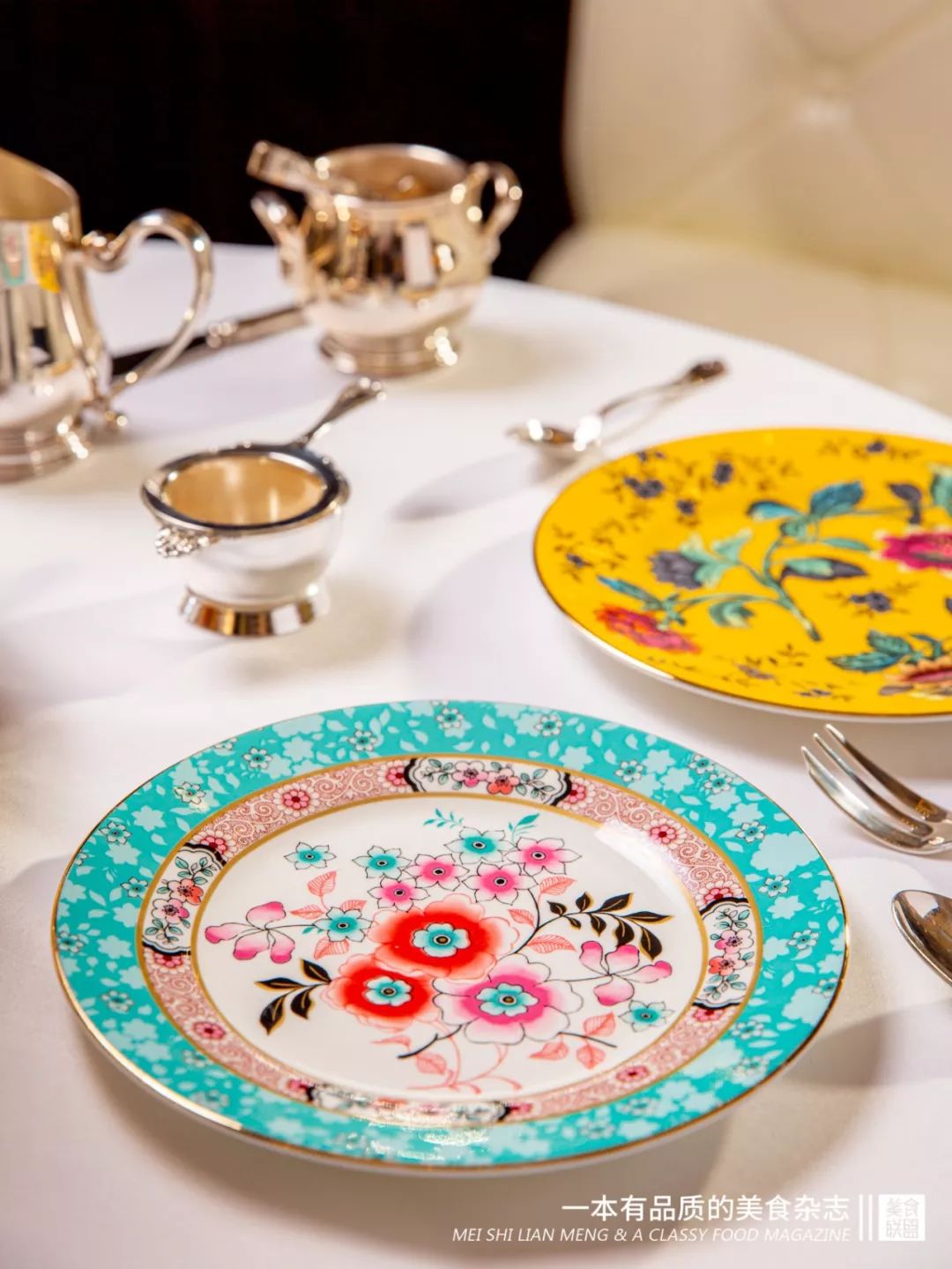 最美正统英式下午茶要用70w的餐具来装