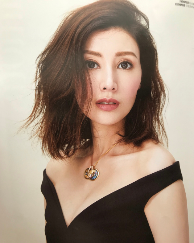 49岁李嘉欣复出与于正合作录制演技派容颜不老美貌在线