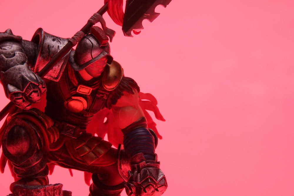 当时的剑圣配合上冥火 巫妖伤害是爆炸的aoe伤害,w还能回血,敌人根本