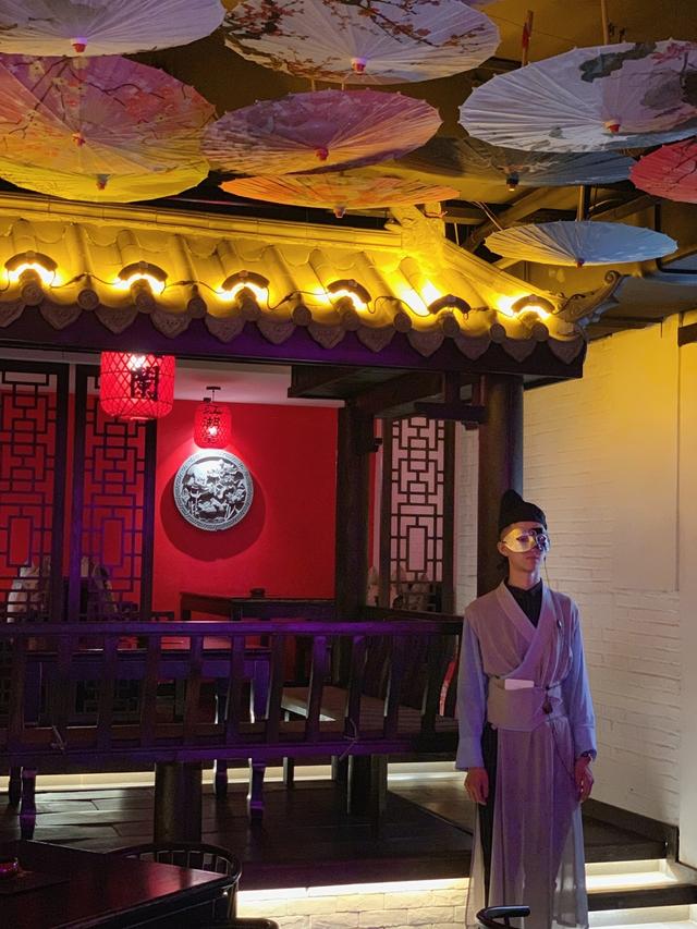 火爆成都排队2小时才有座位超人气古风酒馆来长春啦