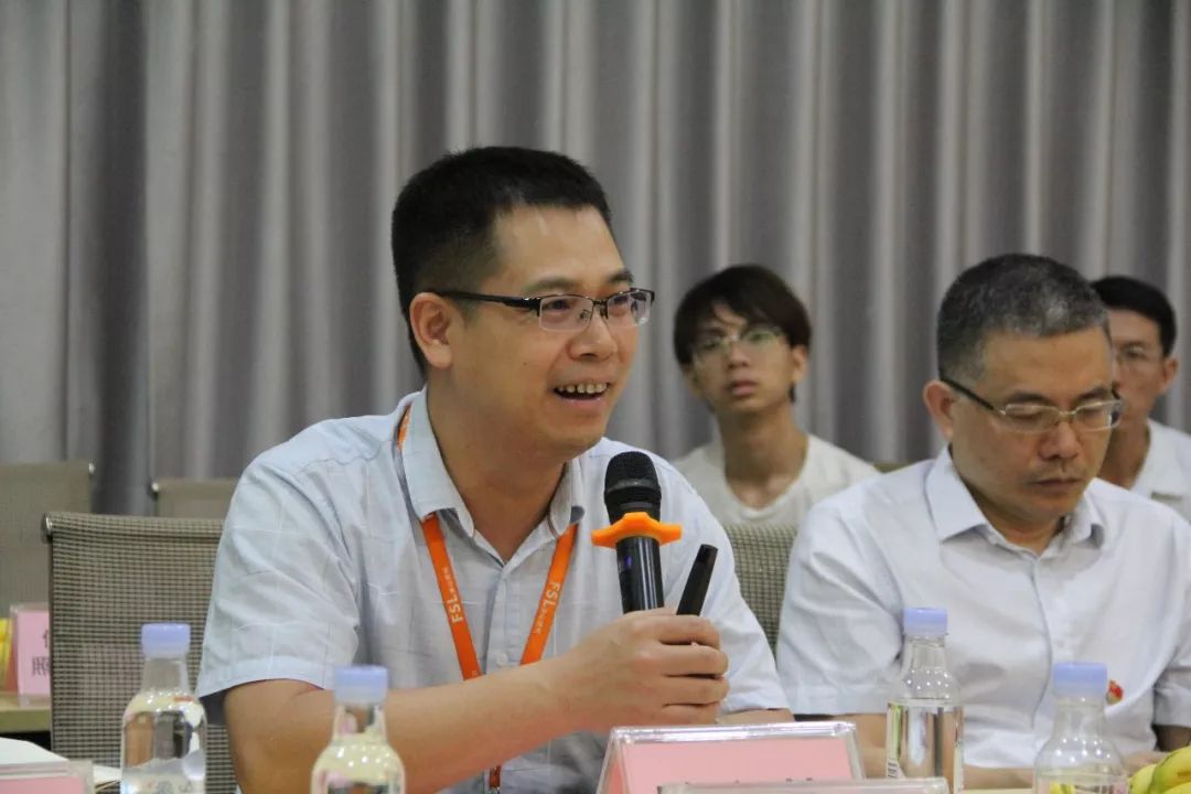 佛山照明副总经理陈煜表示,基于大环境不好的情况下,南海照明企业应该