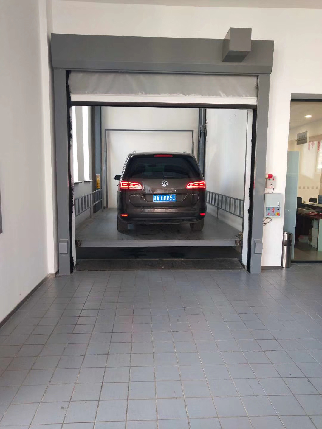 汽车升降机电梯的产品介绍