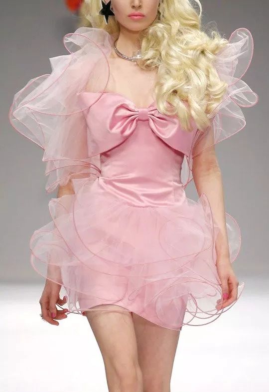 谁说芭比粉是死亡颜色设计师不同意