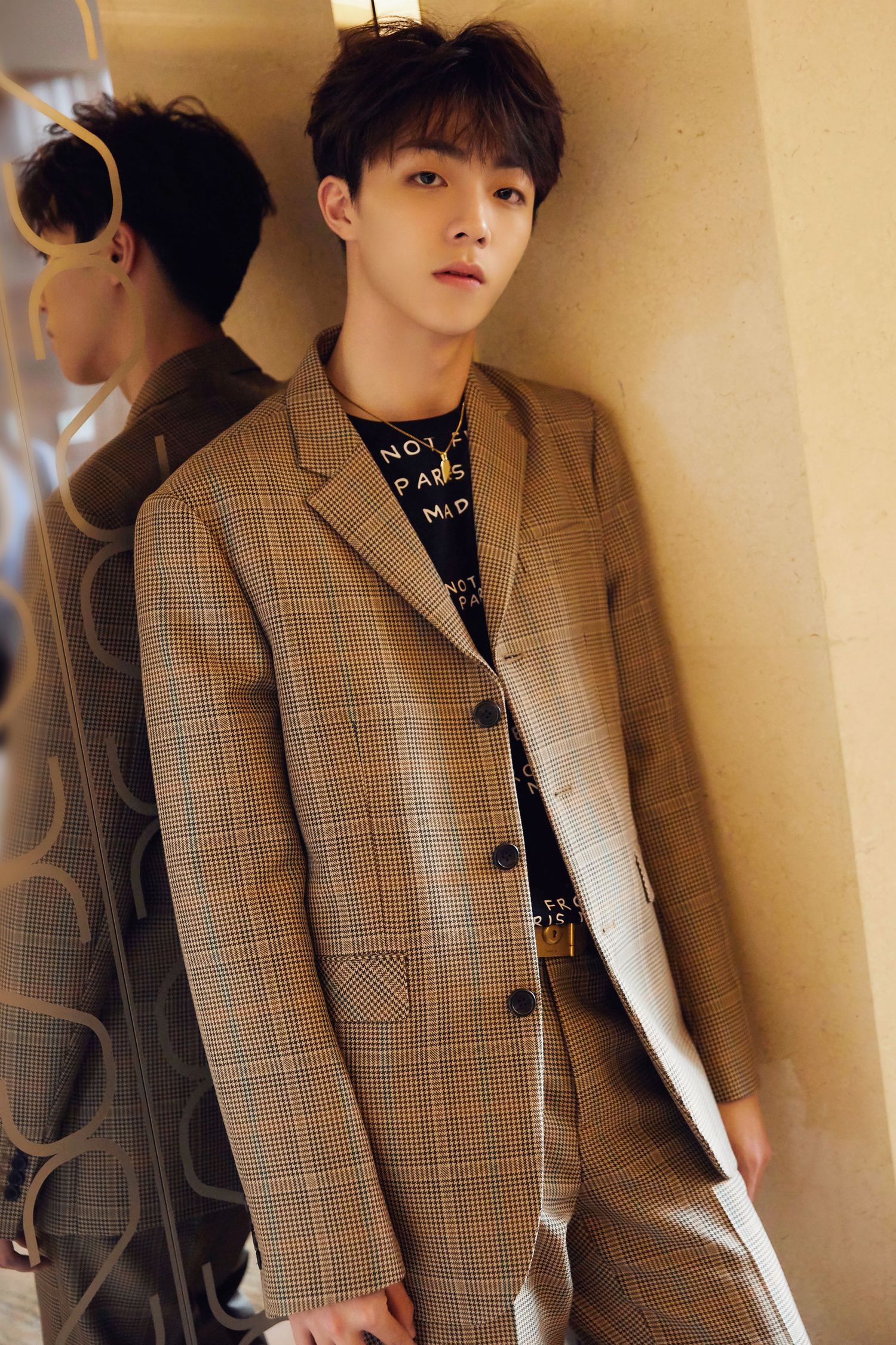 陈立农工作室更新微博 温柔少年帅气正长成