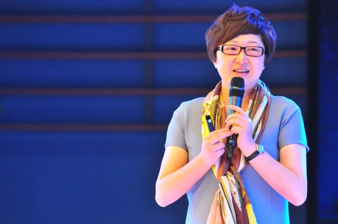 这所学校有1775位领导校长居然成了看客