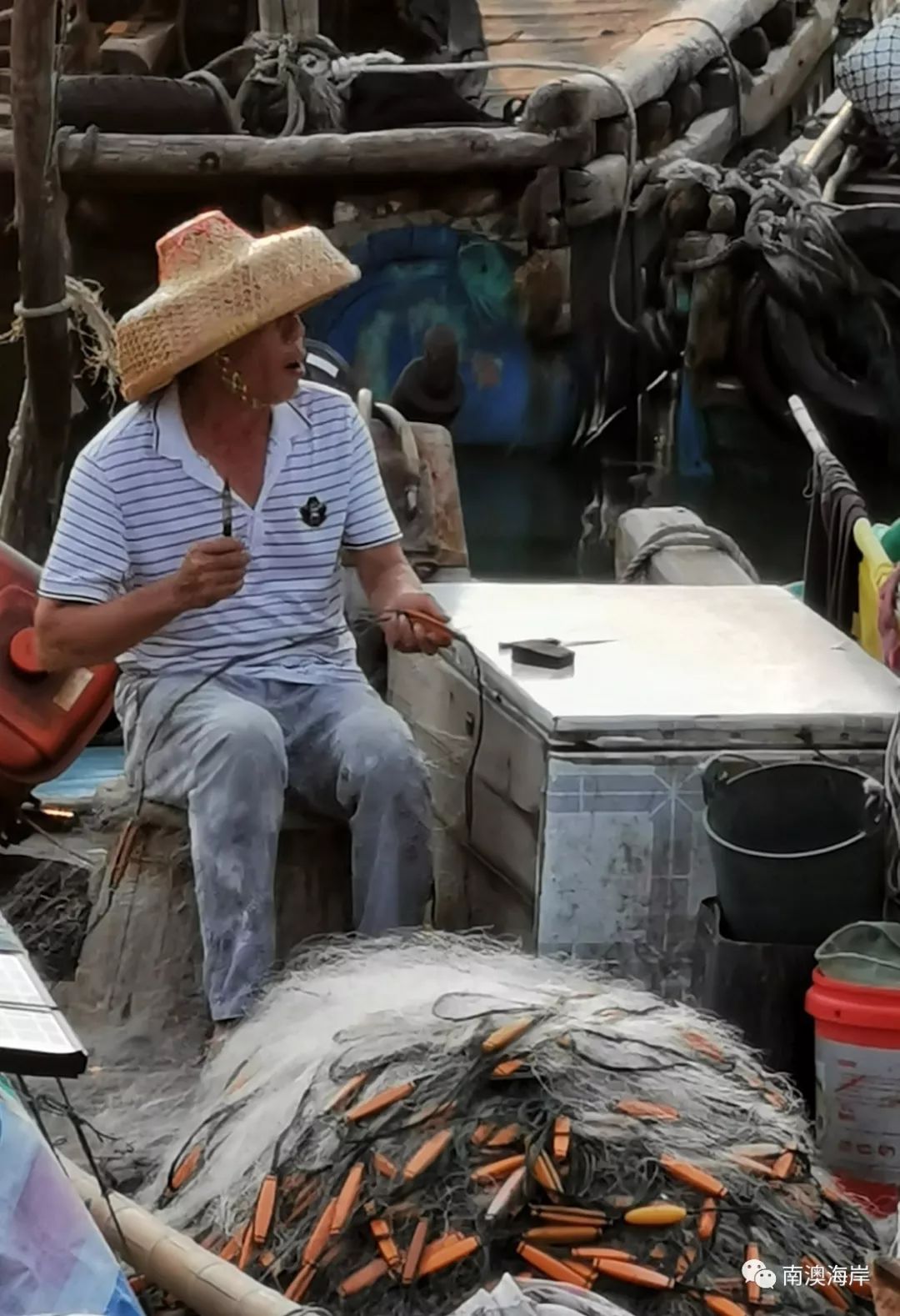 中信心满满地扬帆起航小编也在这里祝愿所有的渔民朋友们都平安出海去