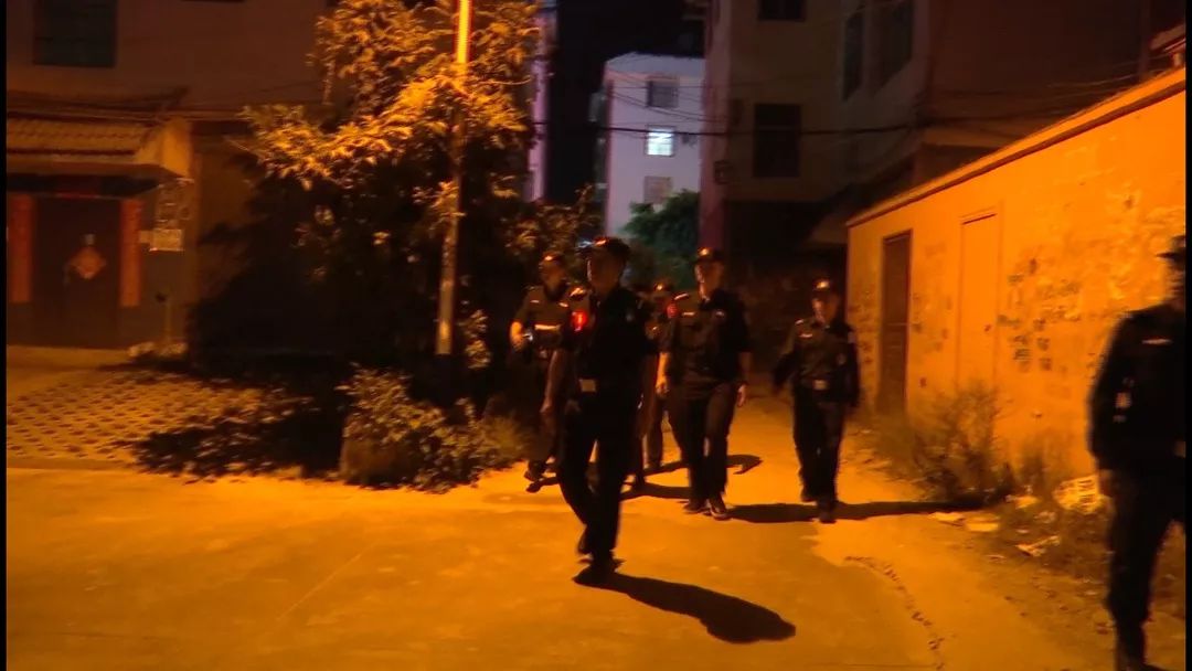 昨晚警察蜀黍又去查房