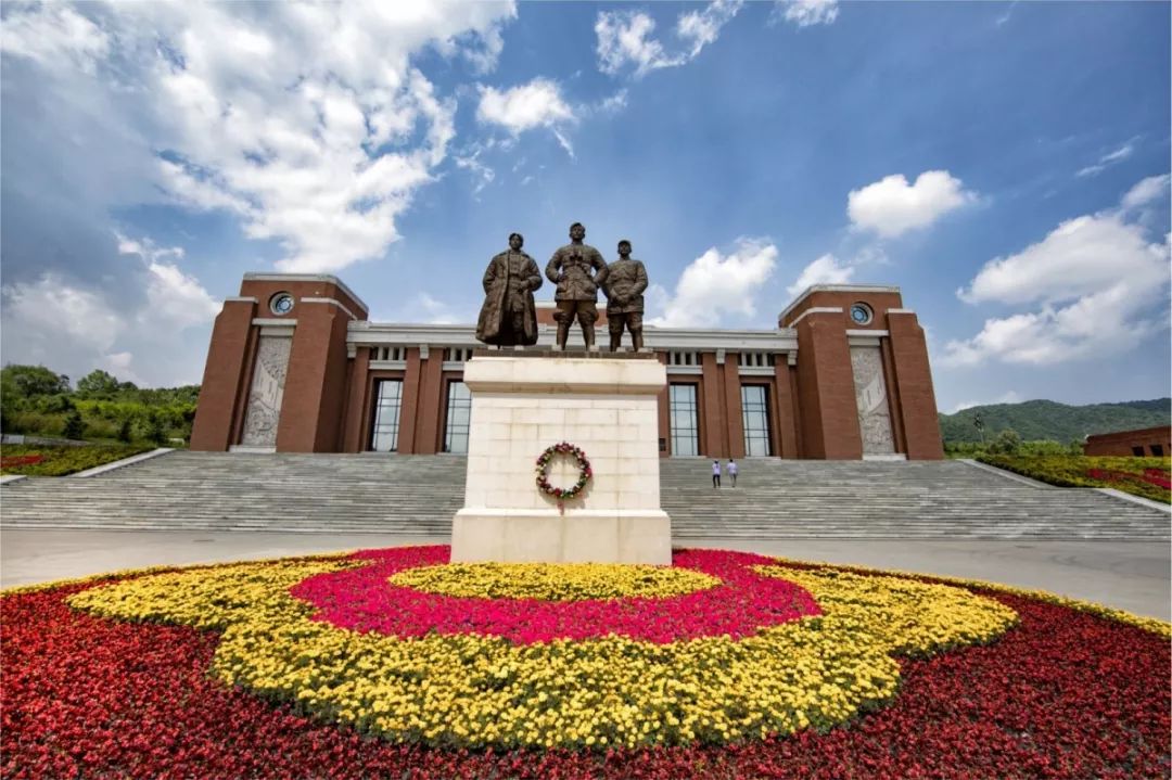 照金纪念馆和纪念碑照金旅游项目快来照金旅游吧!