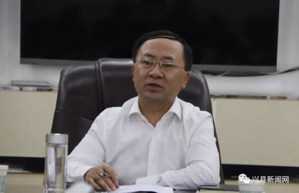 县长刘世庆主持召开解决拖欠农民工工资专题会议