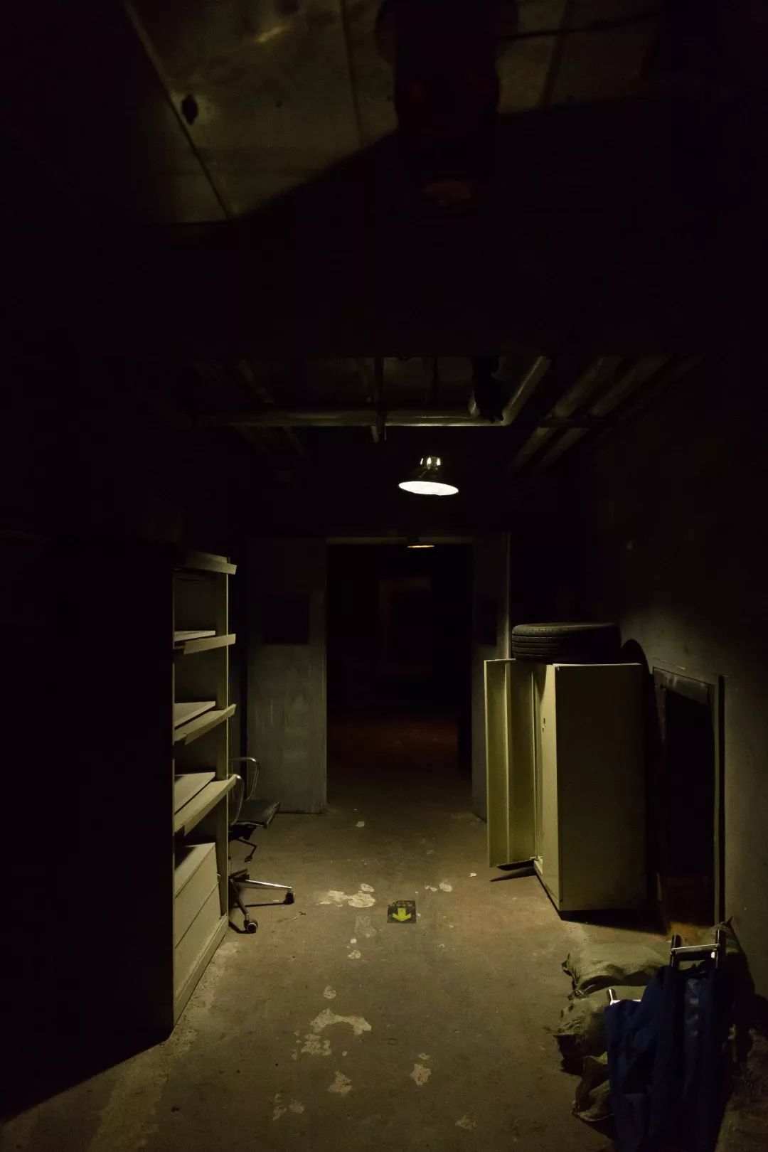 进门就要和丧尸对抗的恐怖密室,我太难了!