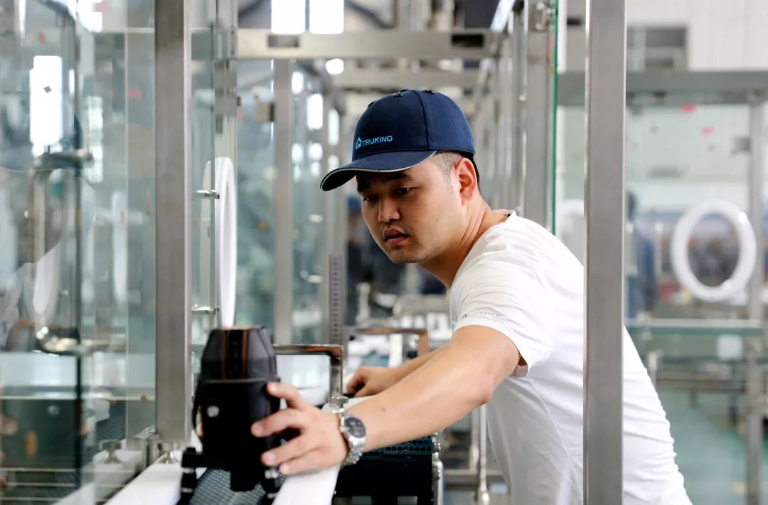 楚天车间主管谈栋从源头抓起持续提升质量是楚天人的本分