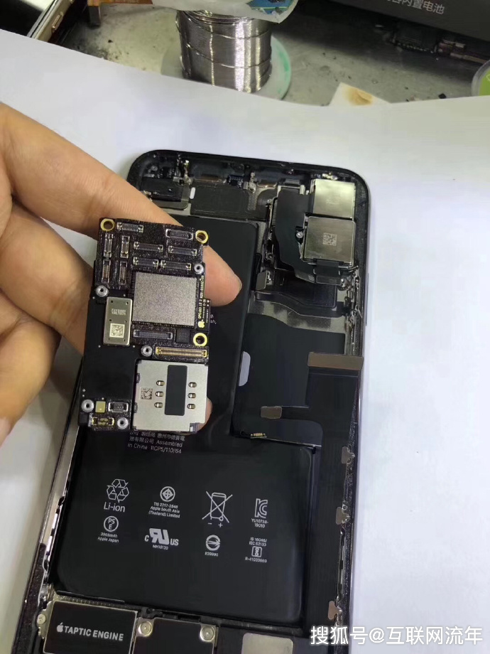 网友拆解iphone11promax电池容量为3969mah