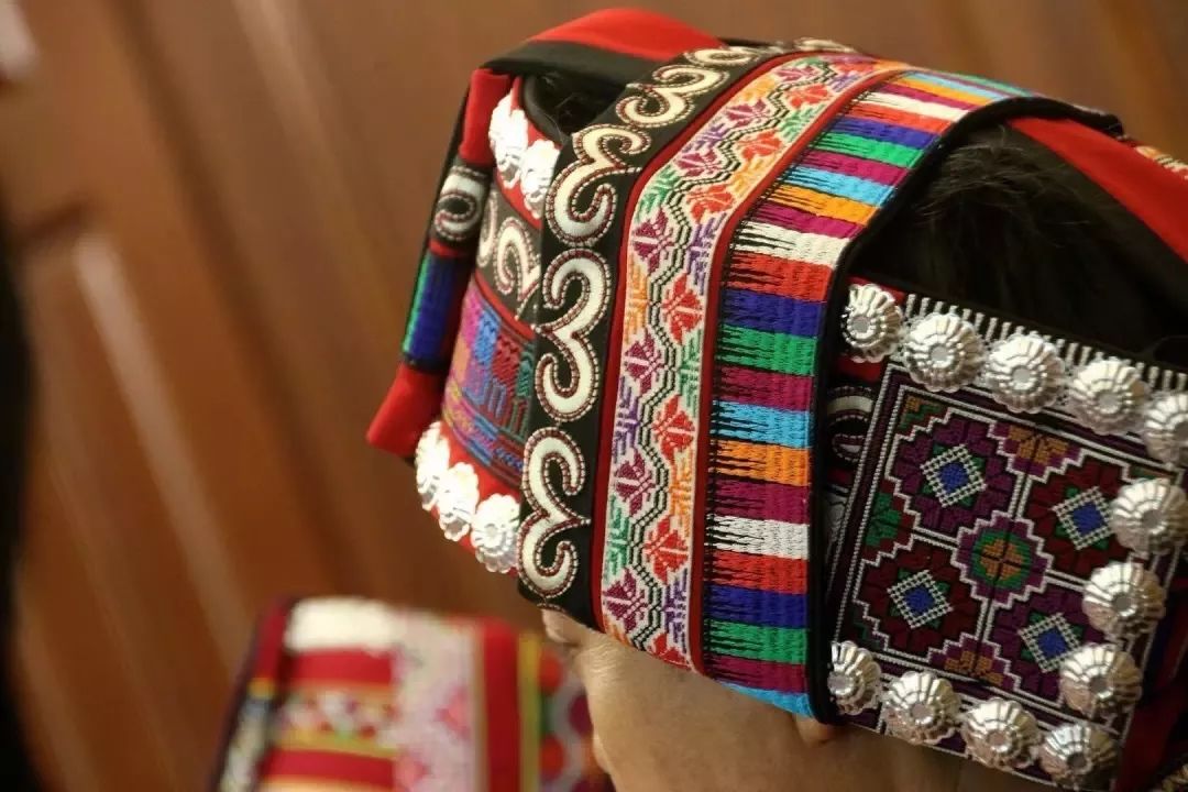 【县区动态】石林绣娘们走进上大,东华各地学习,交流_刺绣