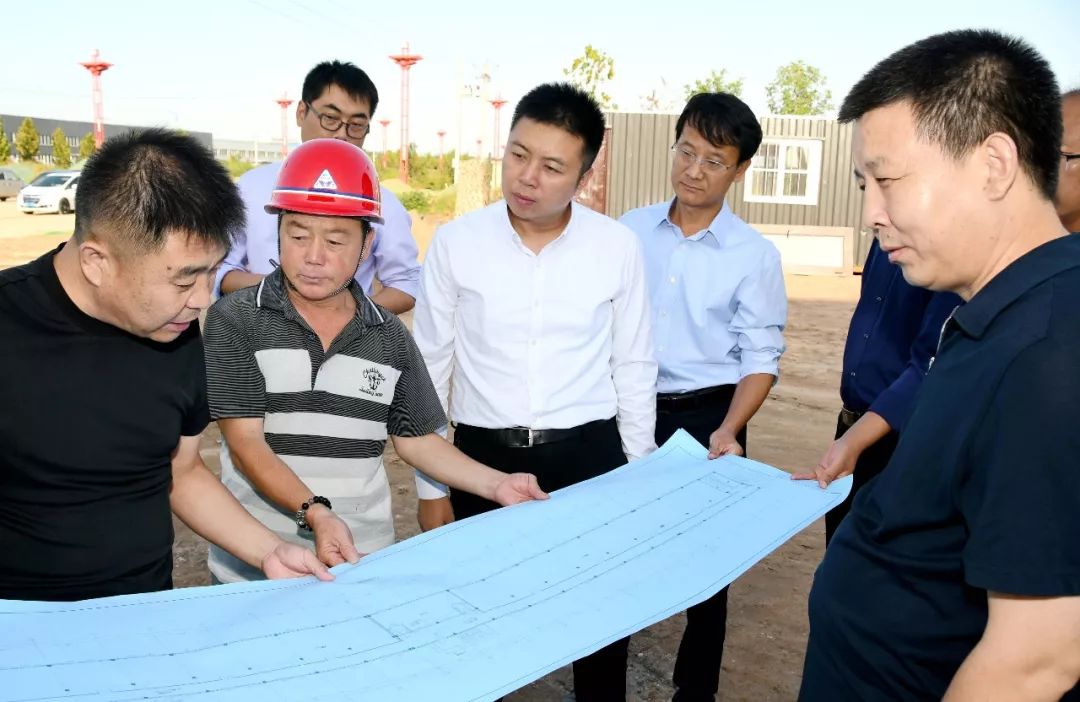 磁县政府县长张力超到漳河经济开发区现场办公