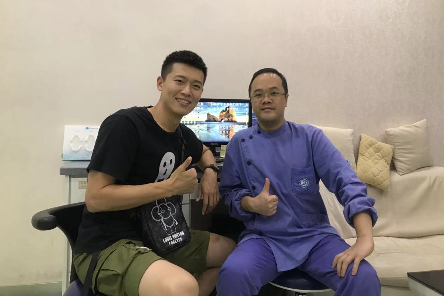 真相了,原来主持人的高颜值是这么来的!
