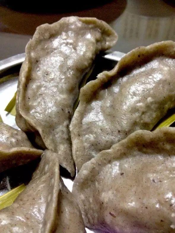 荞麦粿是弋阳县的一种传统民间食品,主要原料为荞麦粉,馅料有多种主要