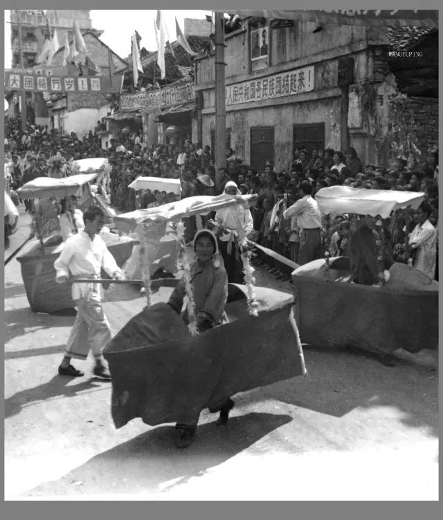 很经典镇宁的黑白老照片