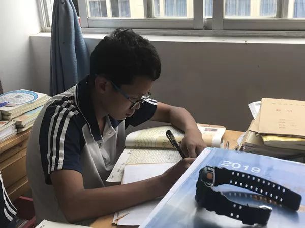 独龙族好学生——"2019新时代云南好少年"丁学平