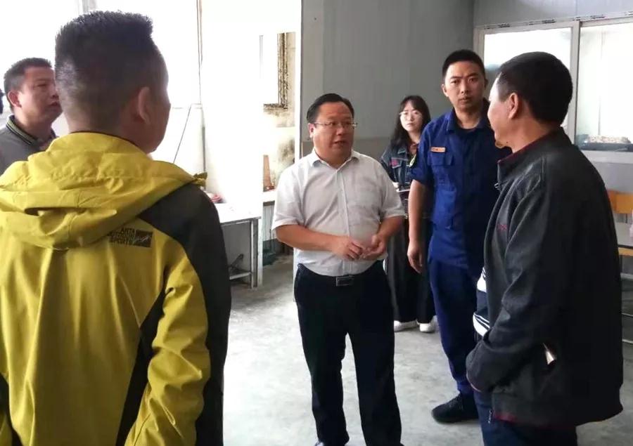 胡志勇到辖区企业开展国庆节前安全生产检查工作