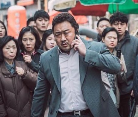 强势逆袭老千3硬汉大叔马东锡新片登上韩国票房榜首