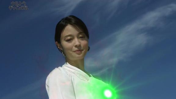 捷德奥特曼贝老黑人间体是一位女作家他是怎么想的