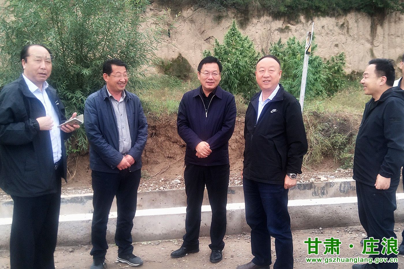 省政府参事室专项监督检查庄浪县2019年交通扶贫工作