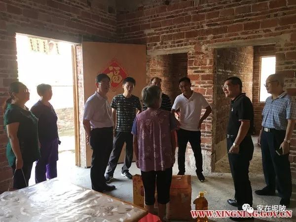 天河区卫健局领导带队到坭陂汤一村开展扶贫工作调研