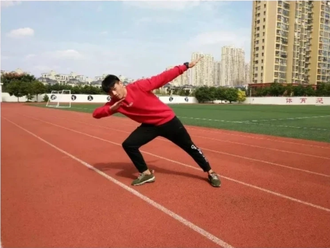 原创10秒66江苏短跑新星王爽斩获u16百米冠军比同期苏炳添谢震业快
