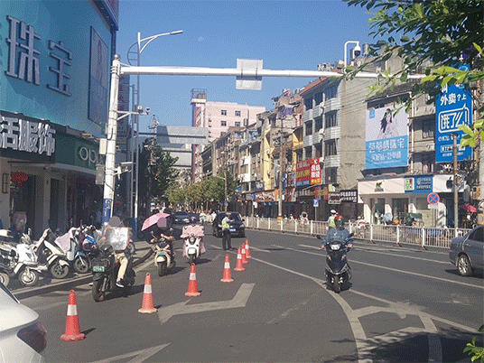 朋友们注意了南大路机非分离通行开始严管