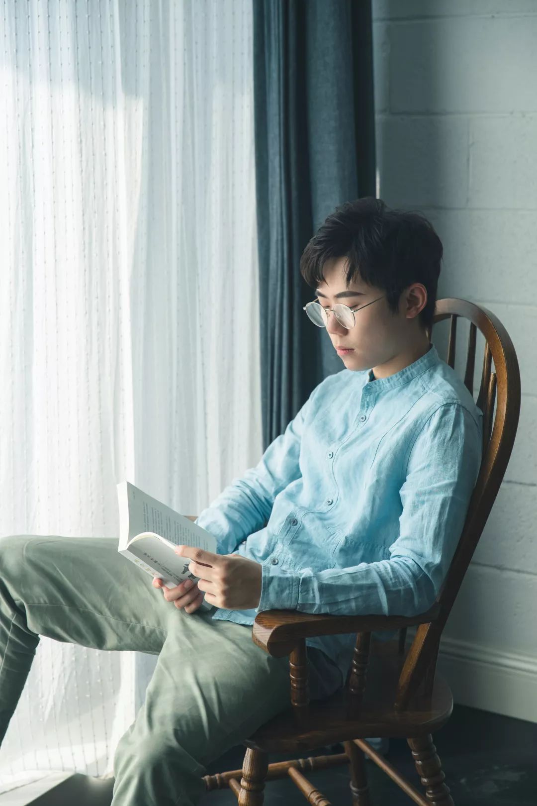 卢思浩新书签售会丨没有到不了的明天时间会给你答案