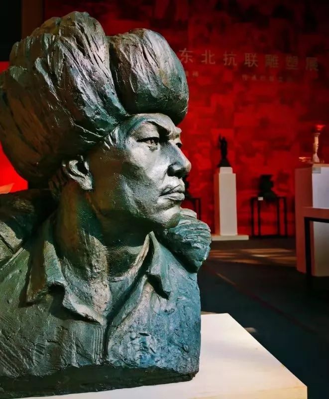 佳木斯市东北抗联雕塑展开幕