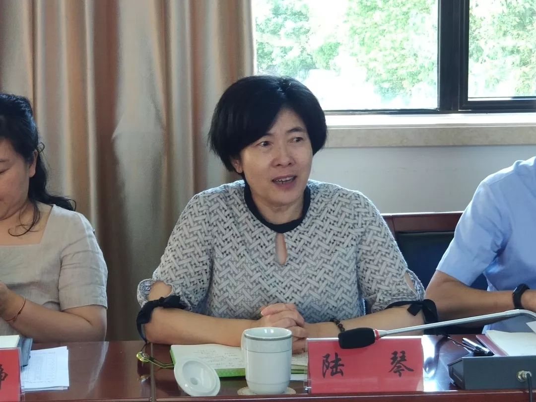 高国弟解读了《中共上海市奉贤区教育工作委员会关于开展"不忘初心