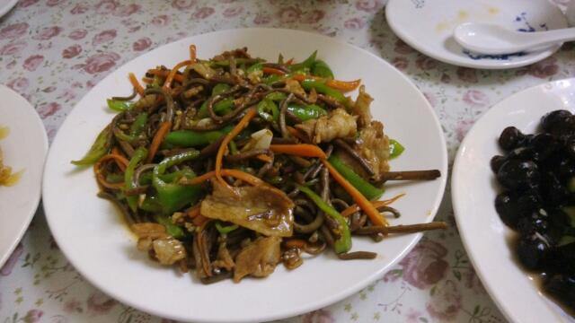 长白山特产美食名字很奇怪的牛毛广你吃过么