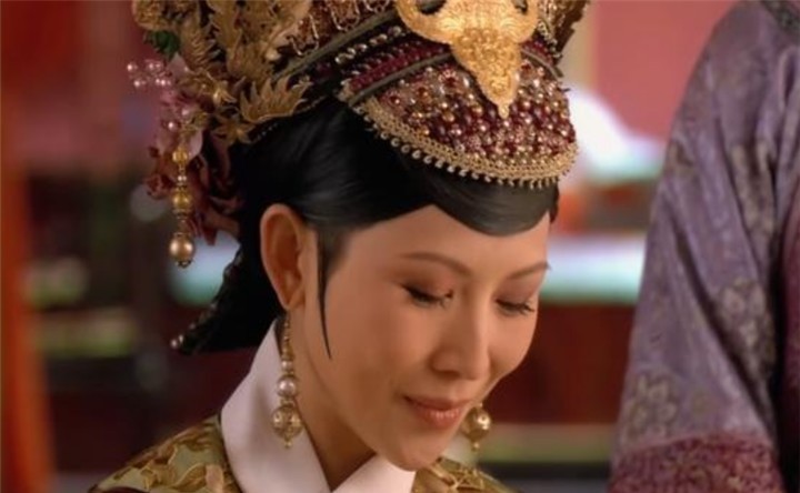 《甄嬛传,在这部电视剧中他塑造的皇后这个角色也是给人印象非常