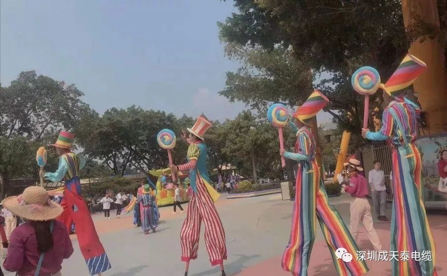 想跟肌肉男/白人妹子一起跳舞~超级大摆锤刺激指数 ☆☆☆☆☆推荐