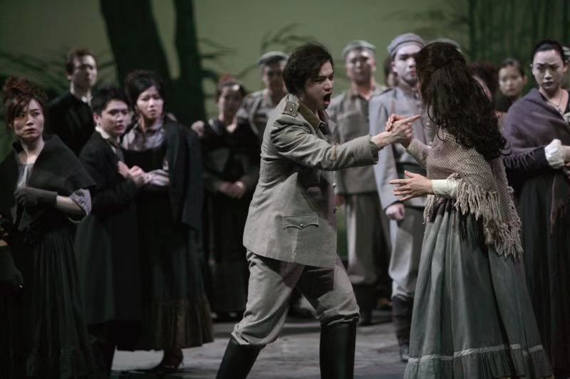 "宝藏先生"周正中的诗和远方