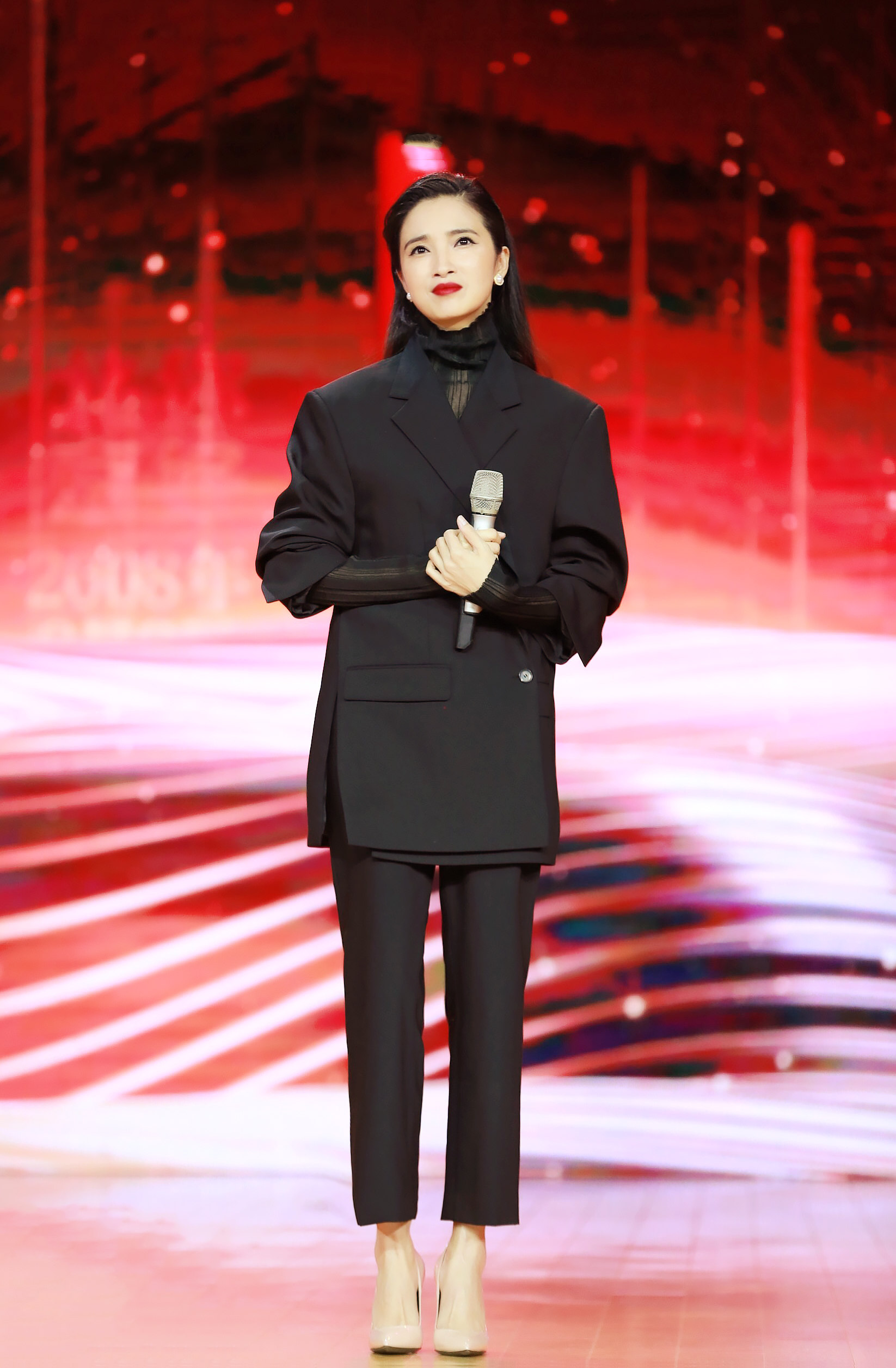 电影《我和我的祖国》全阵容盛典 龚蓓苾讲述奥运记忆